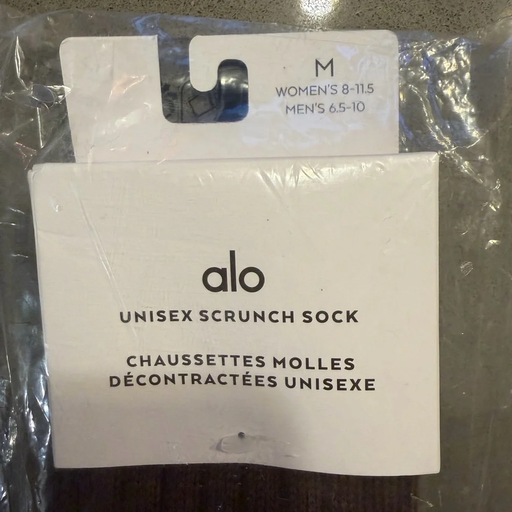 Alo Yoga Ribbed Scrunch Crew Socks Espresso Brown Unisex OS Athleisure